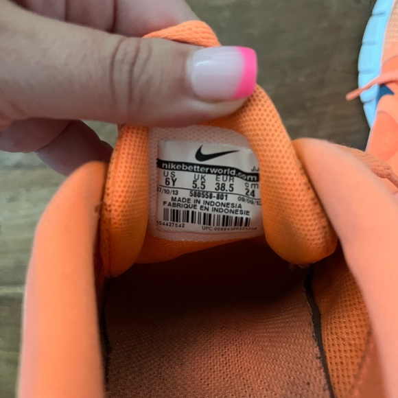 Nike Sneakers - Picture 4 of 4